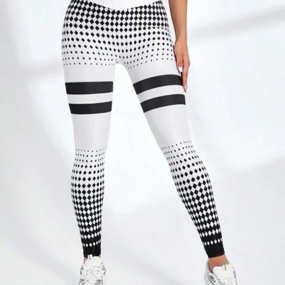 CLS High Compression Geo Print Asymmetrical High Waist Sports Leggings